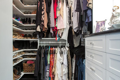 Photo of a storage and wardrobe in Miami.
