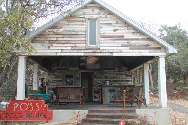Farmhouse  by Restoring Texas