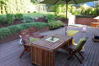 Deck - traditional deck idea in Seattle