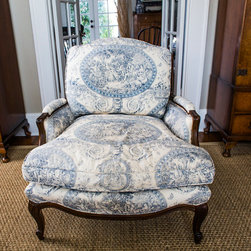 Pemberton Heights Colonial - Living Room Furniture
