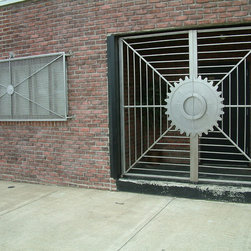 Stainless steel modern entry gate - Outdoor Decor