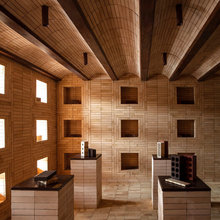 Barrel-vaulted ceiling