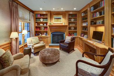 Example of a classic home office design in DC Metro