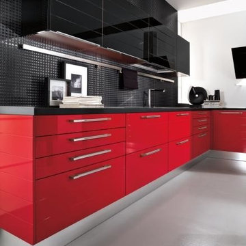 Modern Italian Custom Made Kitchens by LUBE