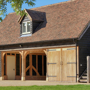 4 Bay Room Above Oak Garage