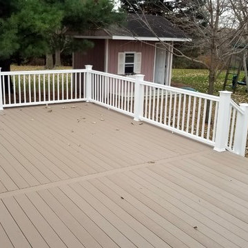 Timbertech Sandy Birch with White Timbertech Rail