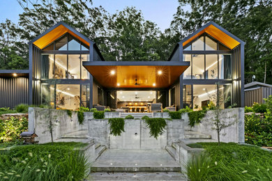 Inspiration for a contemporary exterior home remodel in Gold Coast - Tweed