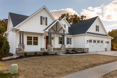 Inspiration for a craftsman exterior home remodel in Grand Rapids