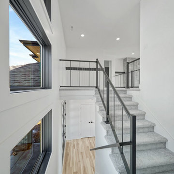 Bennington 1.5 Story full of FUN Accents!