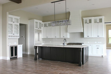 Inspiration for a transitional kitchen remodel in Austin