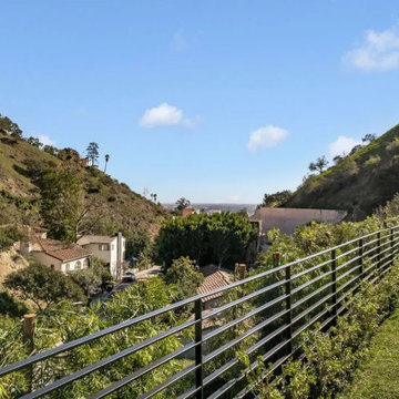 Hollywood Hills Hillside View with Private Outdoor Space