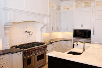 Example of a trendy kitchen design in Orlando