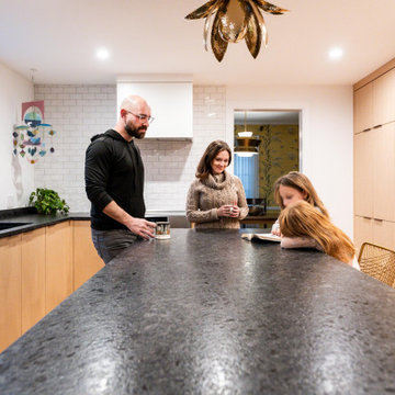 Small Wonder – Riverside Open Plan Maximized