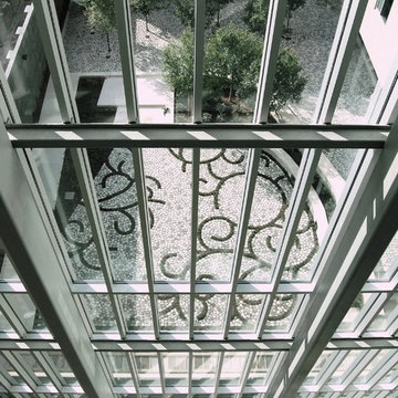 NOBIC - contemporary courtyard