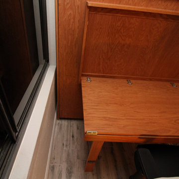 Murphy Wall Bed in a Space-Saving Horizontal Style with Attached Desk