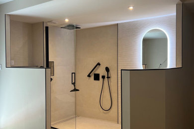 Aménagement d'une salle de bain classique.