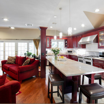 PIZZAZZ KITCHEN & DEN