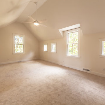Inglenook of Zionsville - Plumrose Cottage Home