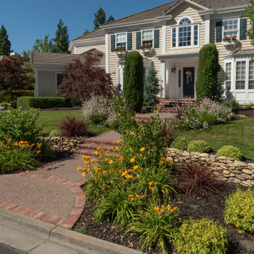 Inviting Entrance to the Botanical Garden Delight