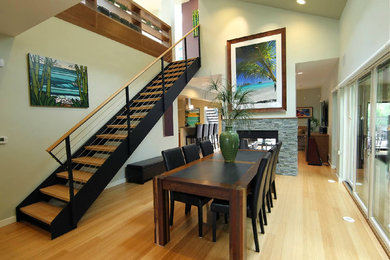 Dining room - contemporary dining room idea in San Francisco