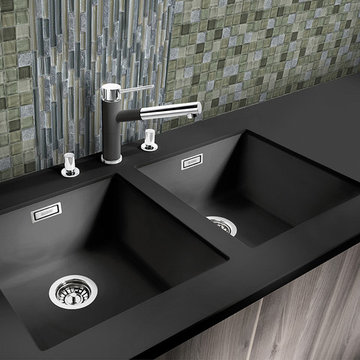 New Era II Pickel Square & Linear Kitchen