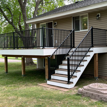 Robin Road Deck