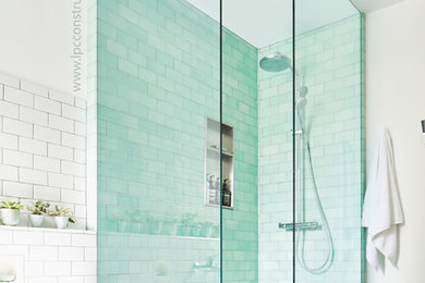 トロントにあるコンテンポラリースタイルのおしゃれな浴室の写真
