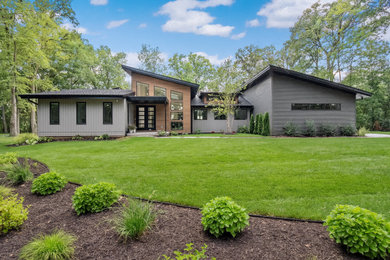 1950s exterior home photo in St Louis