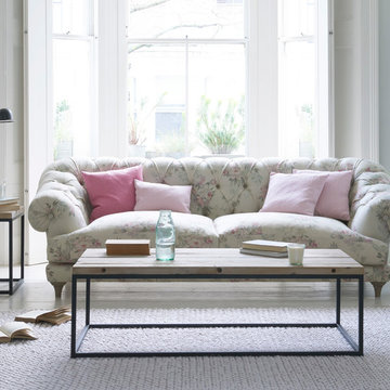 Bagsie sofa in Vintage Rose linen
