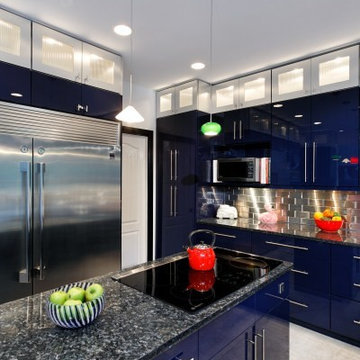 An Electric Blue Kitchen in Centreville