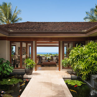 Design ideas for a tropical entryway in Hawaii.