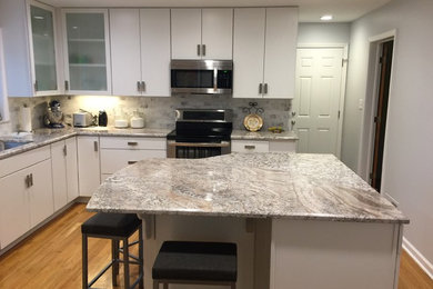 Kitchen - kitchen idea in Tampa