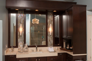 Inspiration for a transitional bathroom remodel in Nashville