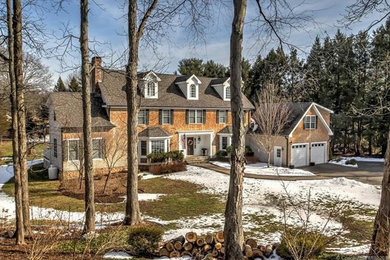 Example of a classic exterior home design in Bridgeport