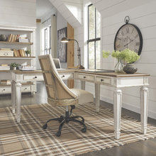 2021 Attic Office