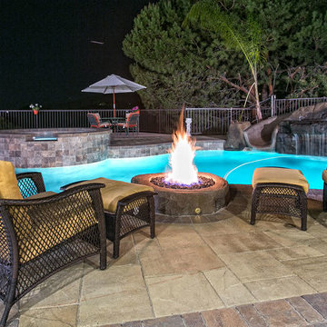 Custom Pools and Spas
