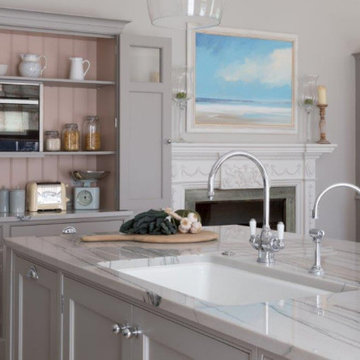 Elegant Signature Bespoke Kitchen in Georgian Farmhouse