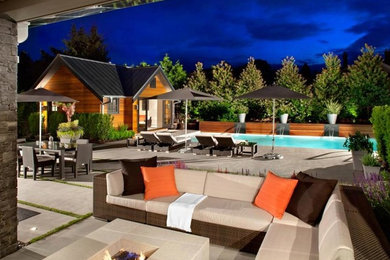 Example of a trendy patio design in Vancouver