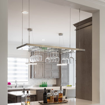 KITCHEN/DINING ROOM, PASS-THROUGH