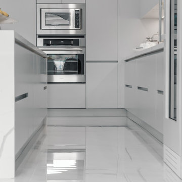 Sleek Elegance - Full Matte Lacquer Kitchen Project