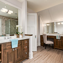 MONICA'S BATHROOM