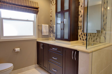Inspiration for a contemporary bathroom remodel in San Francisco