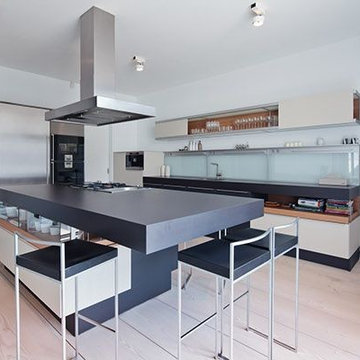 Custom Made Contemporary Kitchens