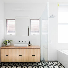 Blackwood masters bathroom