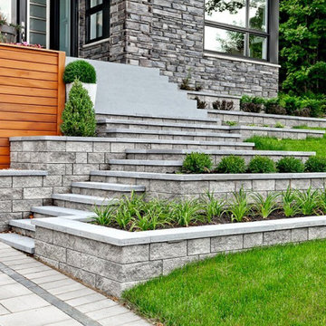 Retaining Wall & Pavers