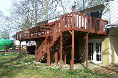 Example of a minimalist deck design in Baltimore