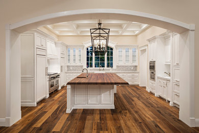 Inspiration for a timeless kitchen remodel in Phoenix