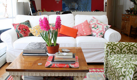 Houzz Tour: Colourful Accessories Bring a Lakeside Home to Life