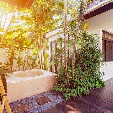 Outdoor Bali-inspired bath