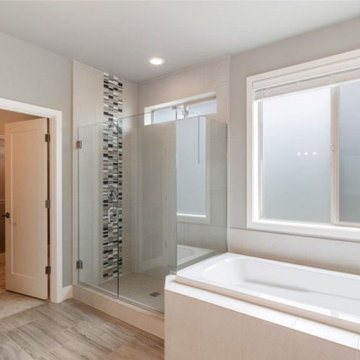 Gretchen Master Bathroom 2
